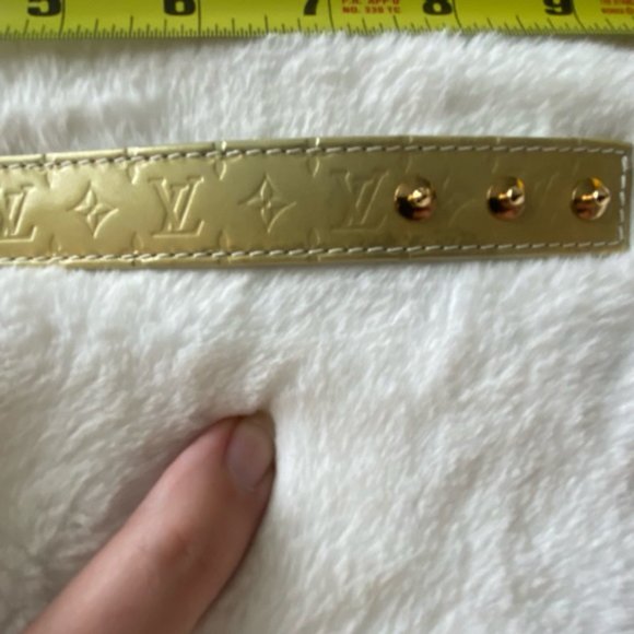 Louis Vuitton Luxury Light Green Monogram Gold Snap Bracelet comes with COA - Picture 12 of 14